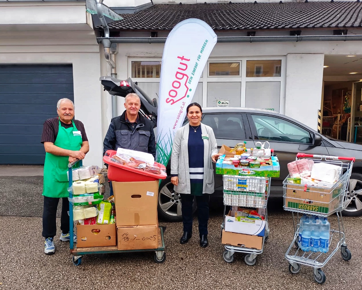 Die Pfarre Nöchling hat mit der Aktion "Gemeinsam Sammeln" langhaltbare Lebensmittel für den soogut Sozialmarkt in Amstetten gesammelt.